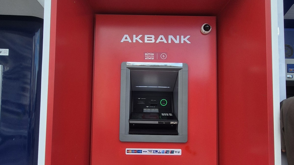 Akbank'ın iç e-postası olduğu öne sürülen görüntüde sızıntı iddiası: Akbank yalanladı haber görseli