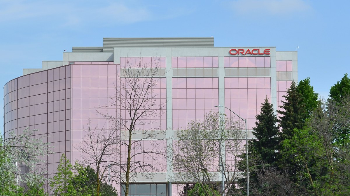 SGB'den Oracle Uyarısı: Ekim Güncellemesinde 1295 Yama Çıktı haber görseli